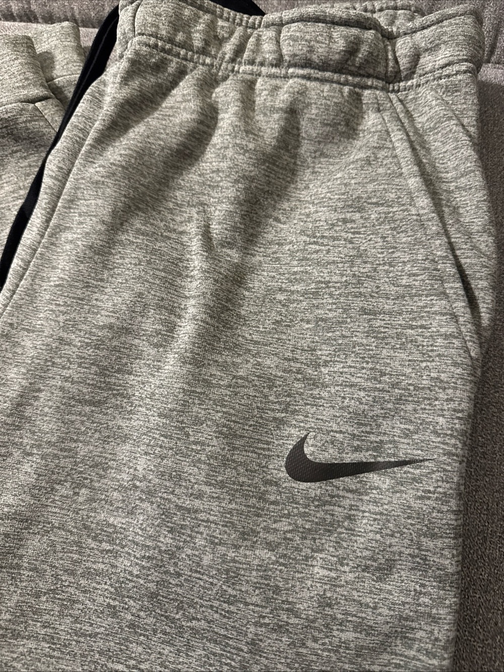 NIKE DRI FIT MENS LARGE GREY BLACK MARLED THERMAL JOGGERS EUC